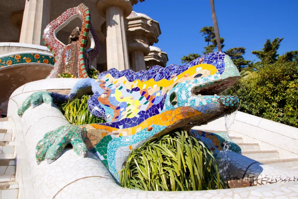 park-guell-ejderha-figuru-1024x683.webp